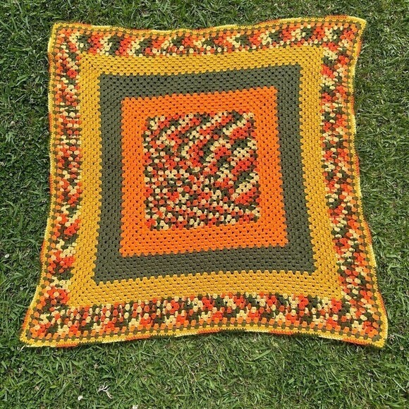 Vintage Handmade Crochet Granny Afghan Blanket Throw Retro 70s Square 45"x45" - Picture 4 of 4